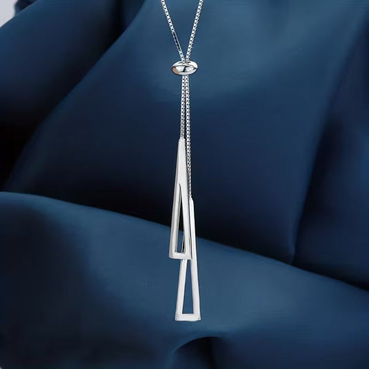Collar Lariat de Elegancia Grácil