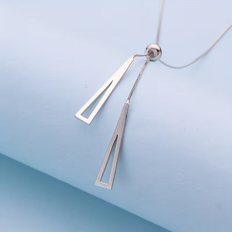 Collar Lariat de Elegancia Grácil