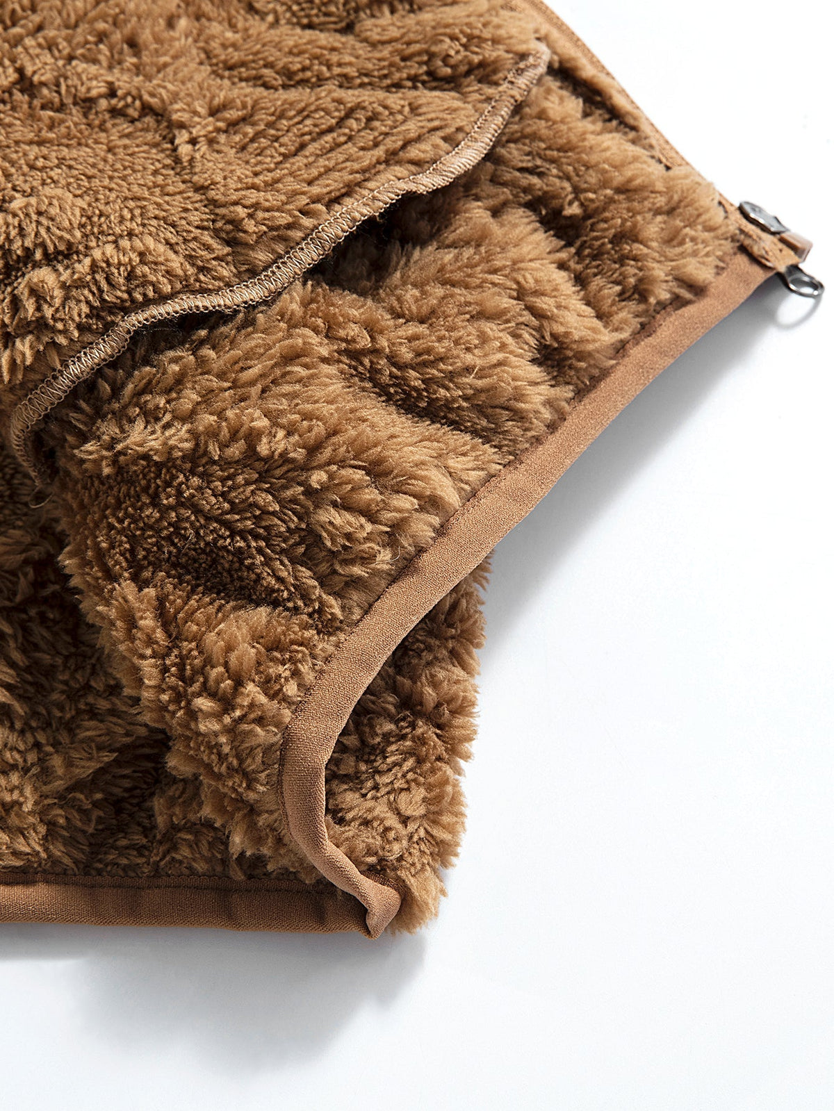 Teddyjacka med geometrisk jacquard