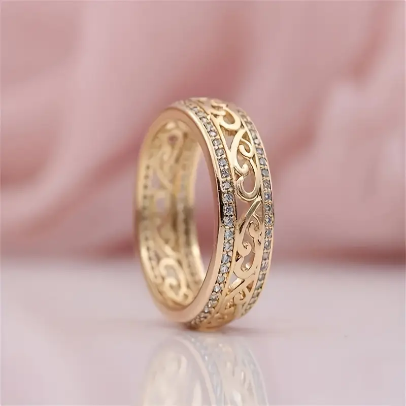 Anillo Dorado Hueco Brillante