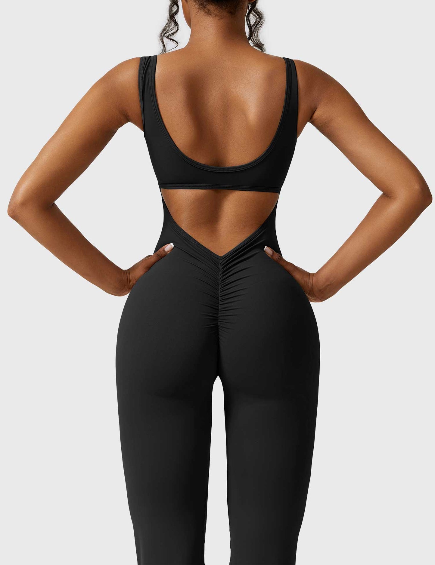 Yeoreo Lizvette Jumpsuit mit V-Rücken