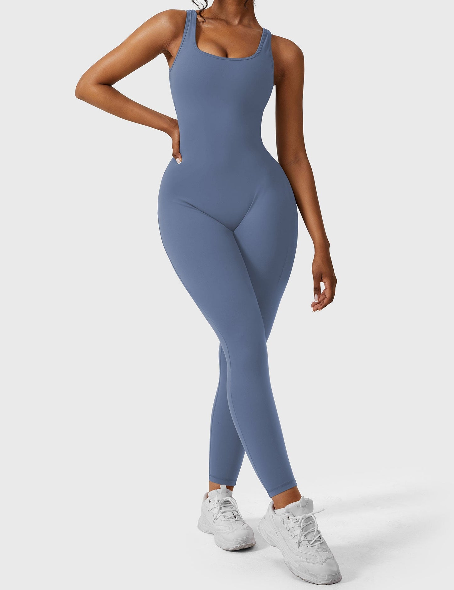 Yeoreo Lizvette Jumpsuit mit V-Rücken