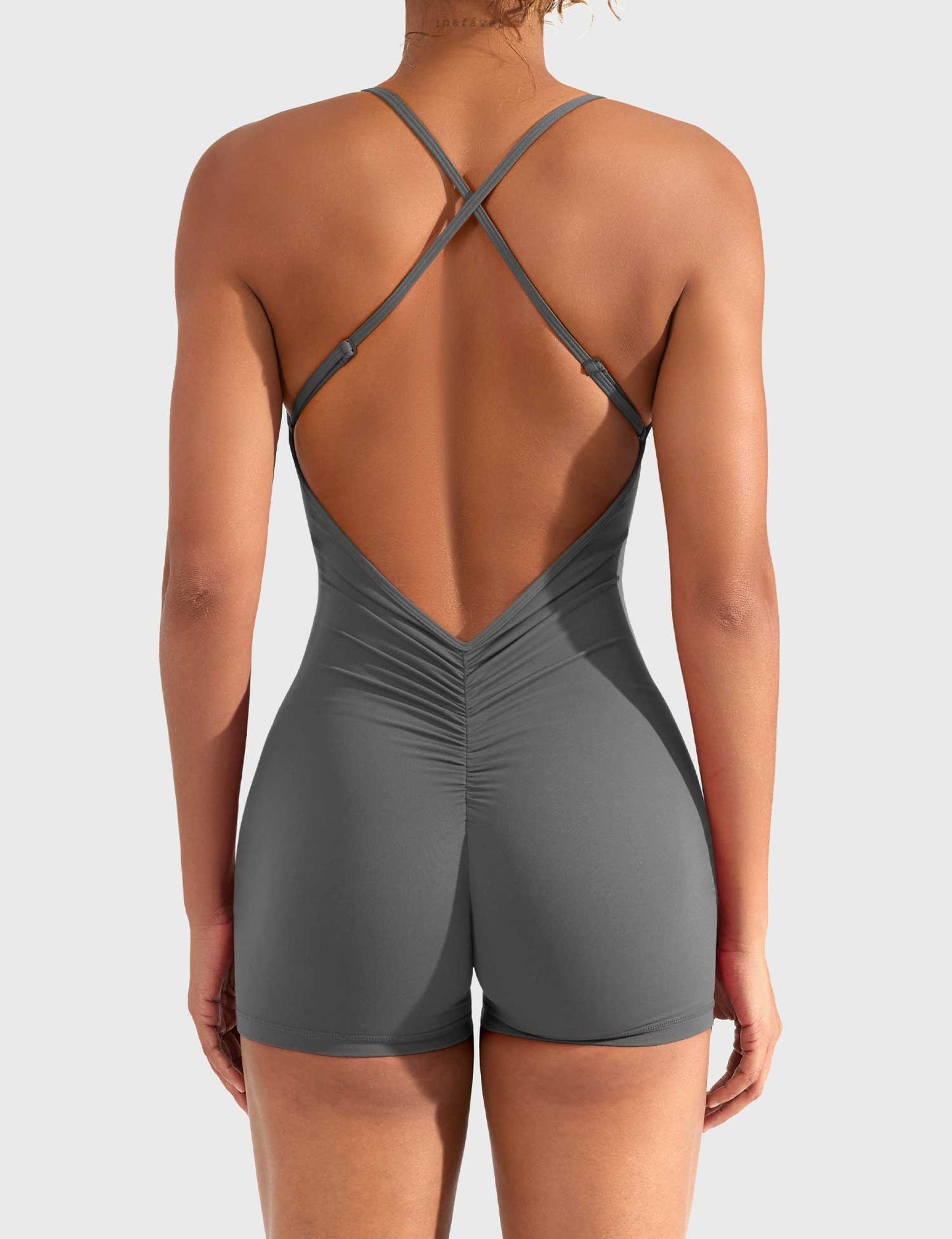Yeoreo Liza V-Rücken Romper