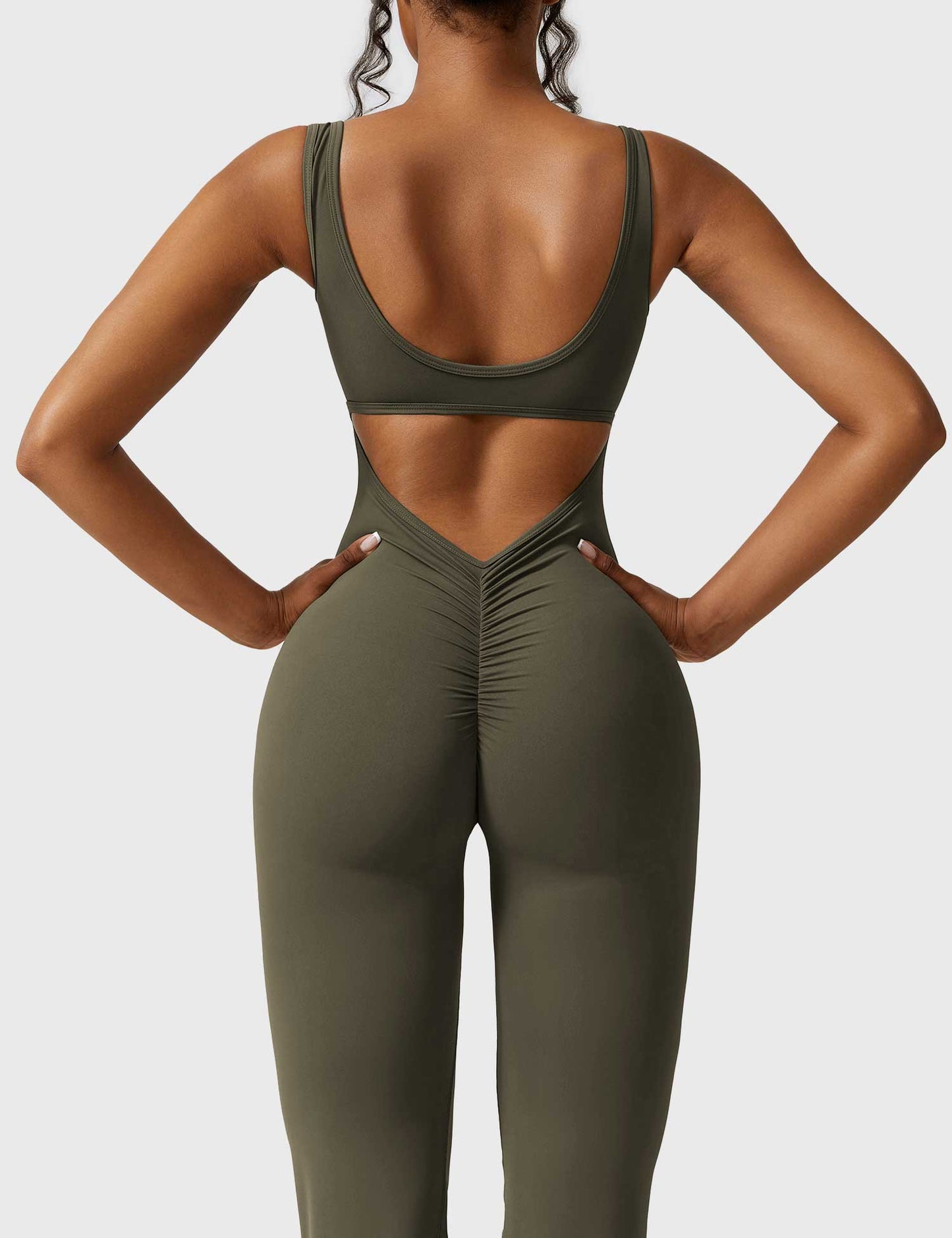 Yeoreo Lizvette Jumpsuit mit V-Rücken