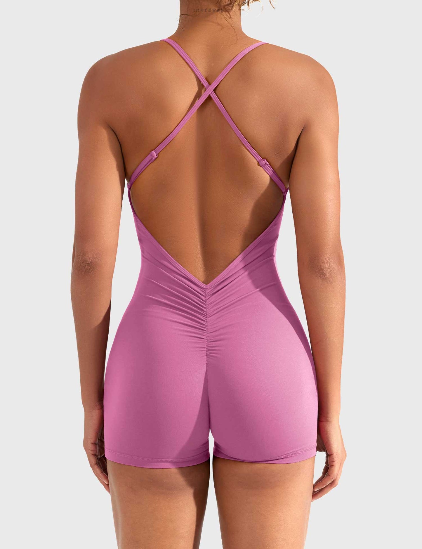 Yeoreo Liza V-Rücken Romper