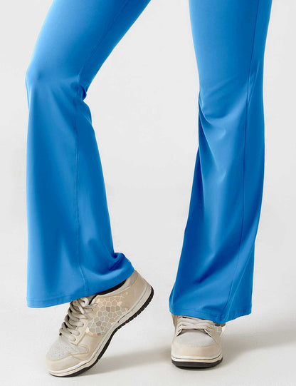 Yeoreo Lizvette Flared Jumpsuit mit V-Rücken