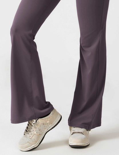 Yeoreo Lizvette Flared Jumpsuit mit V-Rücken
