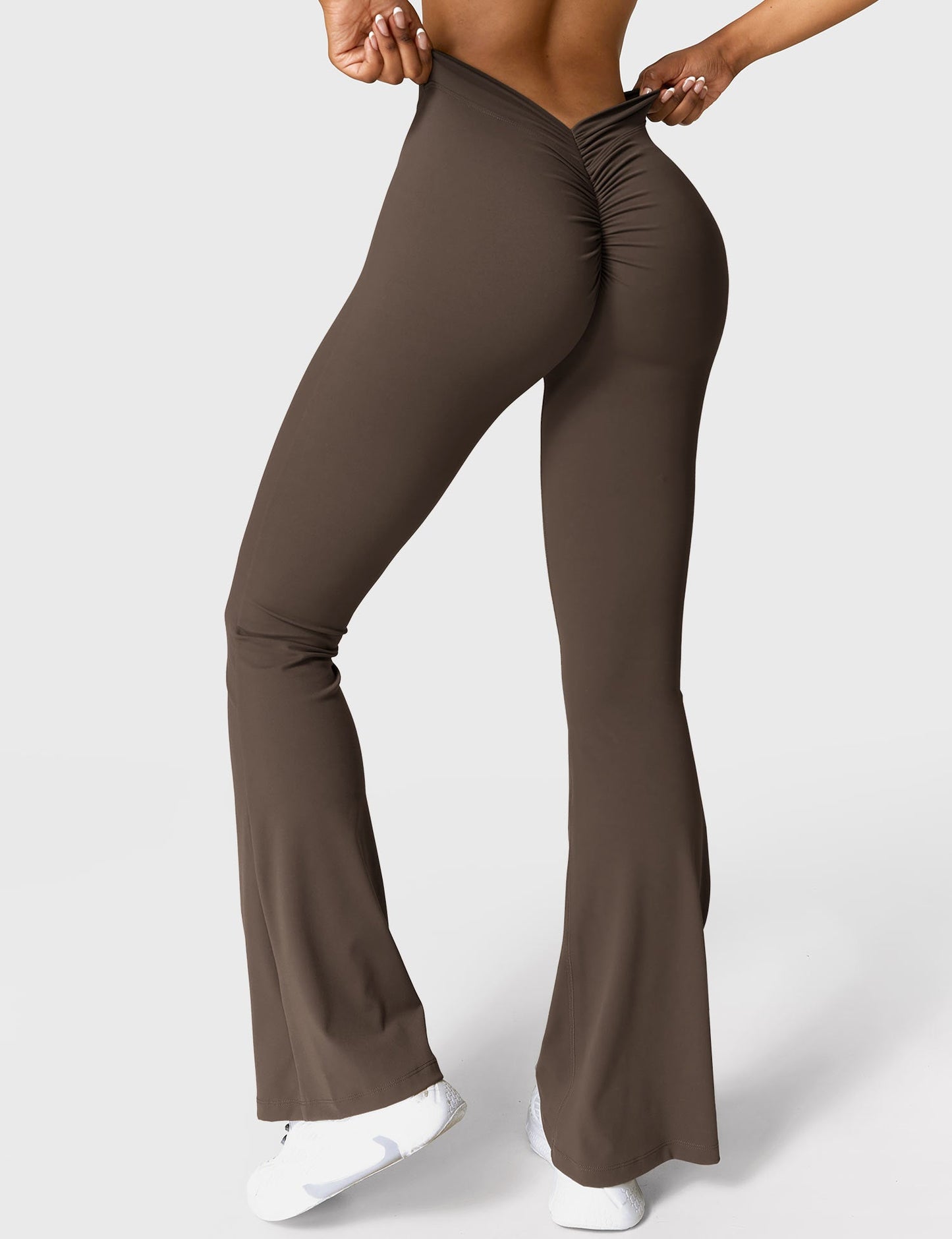 Yeoreo Daze V-Taille Flared Leggings