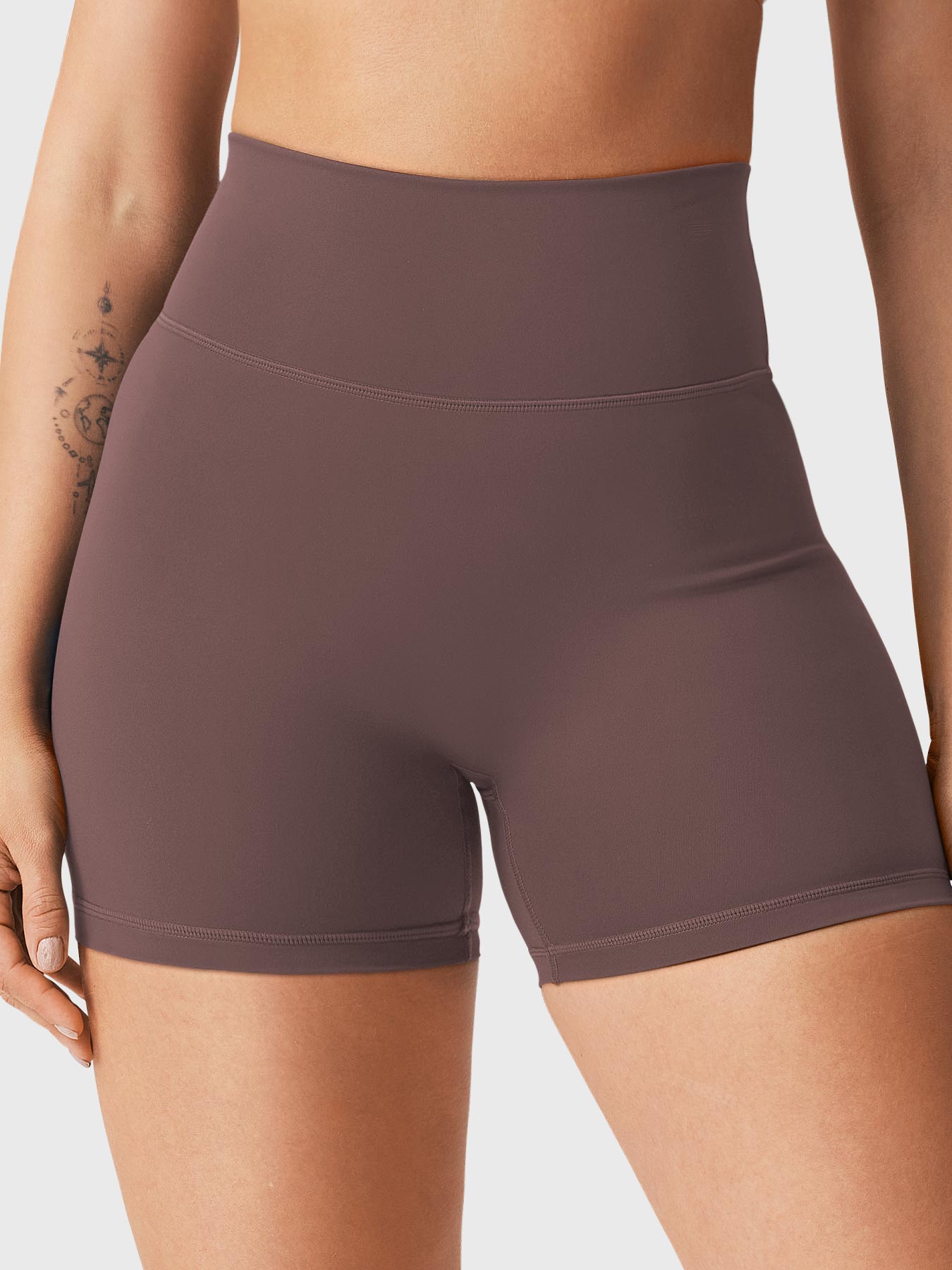 Yeoreo Craze 4.5" Scrunch Shorts