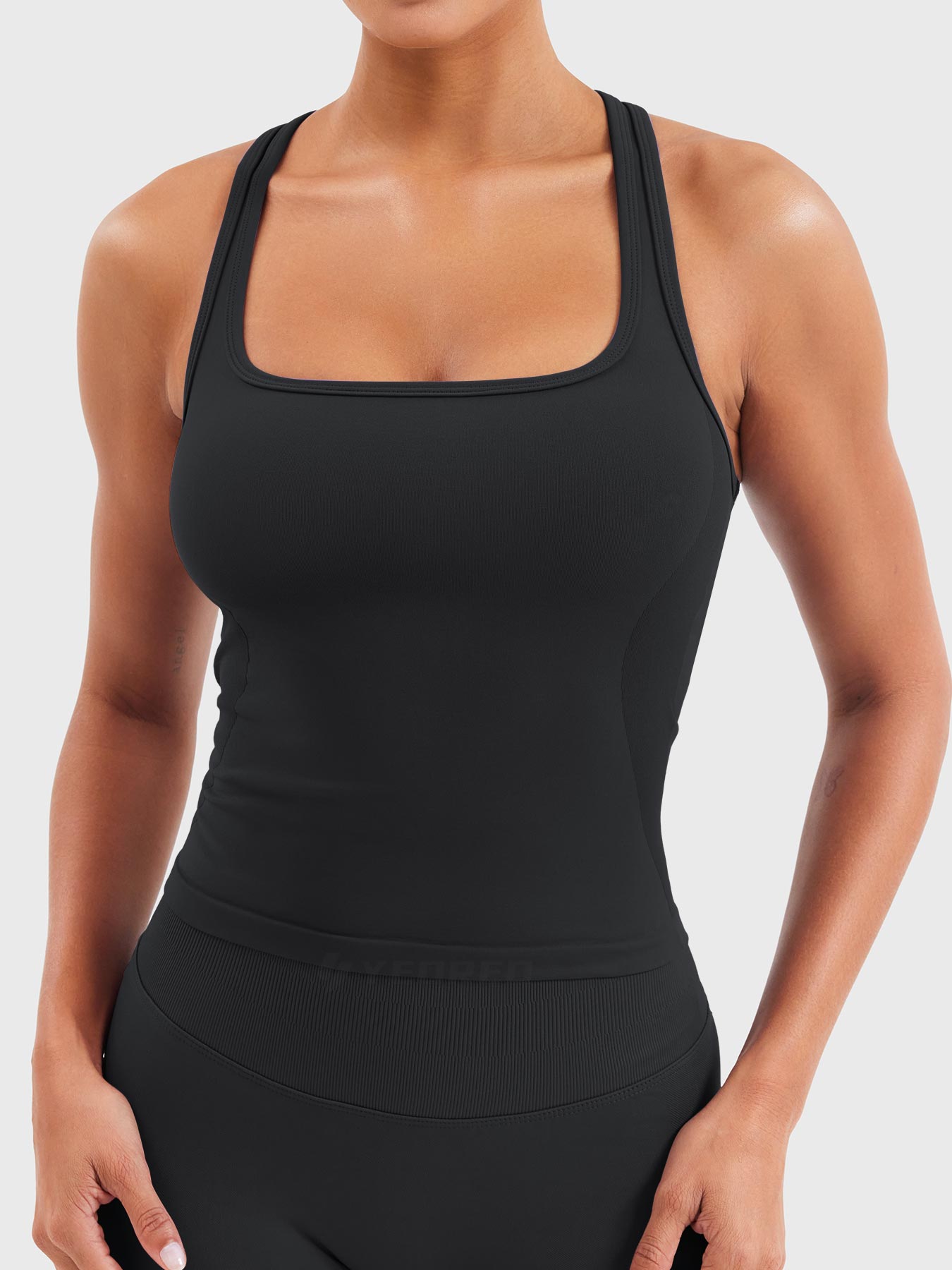 Yeoreo Esteile Seamless Racerback Tank