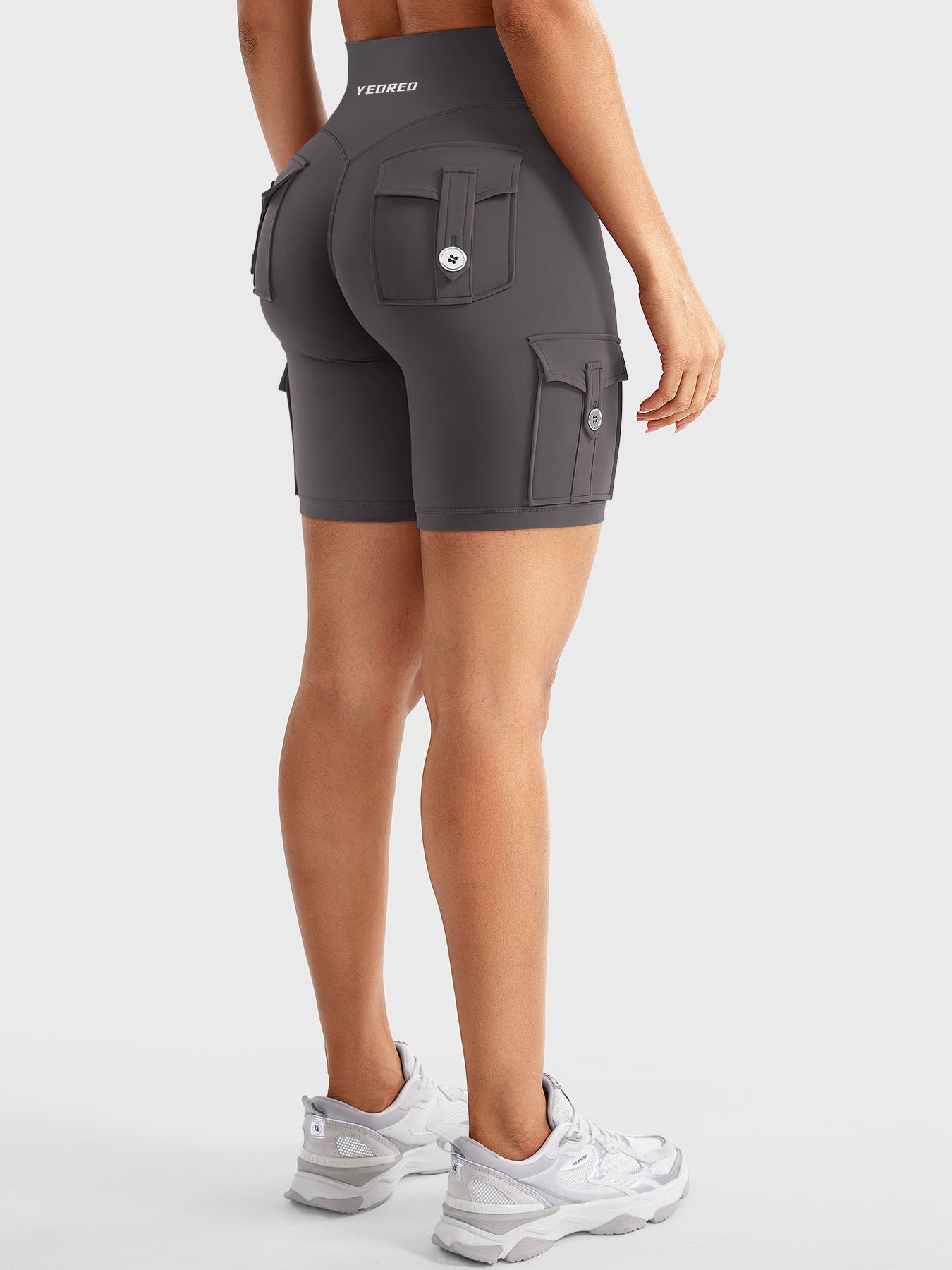 Yeoreo Hedda CoreFlex™ 8" Shorts