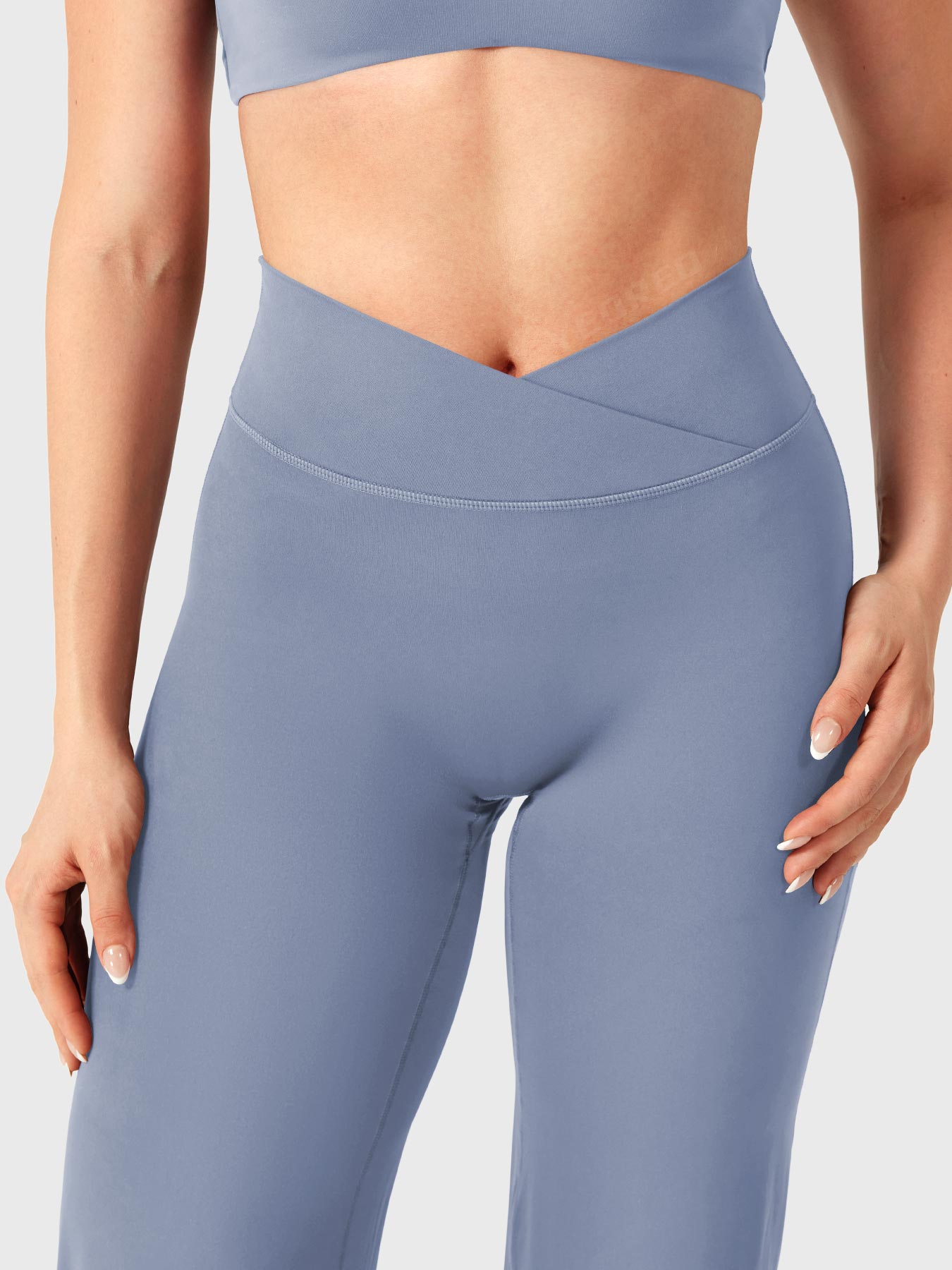 Yeoreo Eddiy 31,5" V-Taillenbund Leggings mit geradem Bein