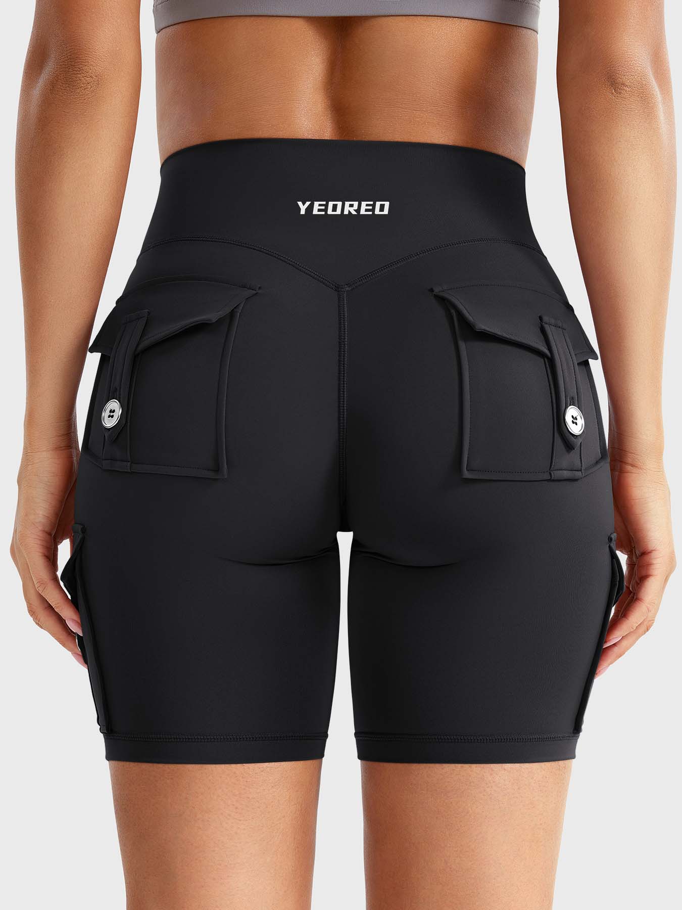 Yeoreo Hedda CoreFlex™ 8" Shorts